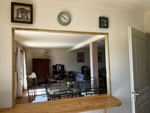 Interior - Haus in der Nähe von Meer und Bergen, atemberaubende Aussicht. by Interhome (Calcatoggio)