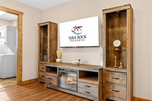 Interior - Fantastic 3 Bd Lake Condo, 2 Min to Silver Dollar City (Branson)