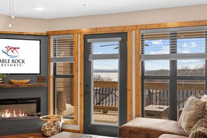 TV, fireplace - Fantastic 3 Bd Lake Condo, 2 Min to Silver Dollar City (Branson)