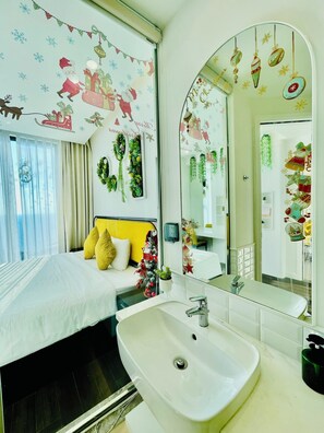 2 bedrooms, iron/ironing board, free WiFi, bed sheets