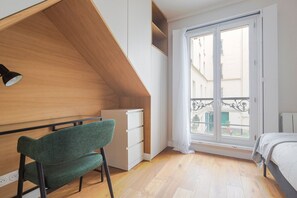 2 chambres, fer et planche à repasser, Wi-Fi, draps fournis