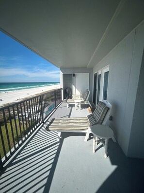 Terrace/patio - Cozy 1-bedroom condo located on the beach (Panama City Beach)
