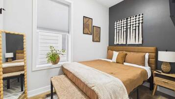 2 bedrooms, iron/ironing board, free WiFi, bed sheets