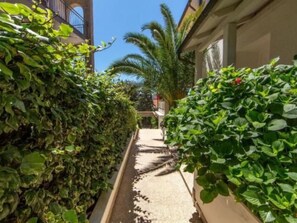 Property grounds - Wohnung in Pjescana Uvala mit Terrasse und Garte by Interhome (Pula/Banjole)