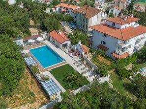 Exterior - Apartment in Pjescana Uvala mit Gemeinschaftspoo by Interhome (Bokordici)