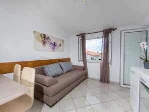 TV - mit Pool by Interhome (Bokordici)