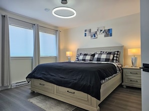 3 bedrooms, iron/ironing board, free WiFi, bed sheets