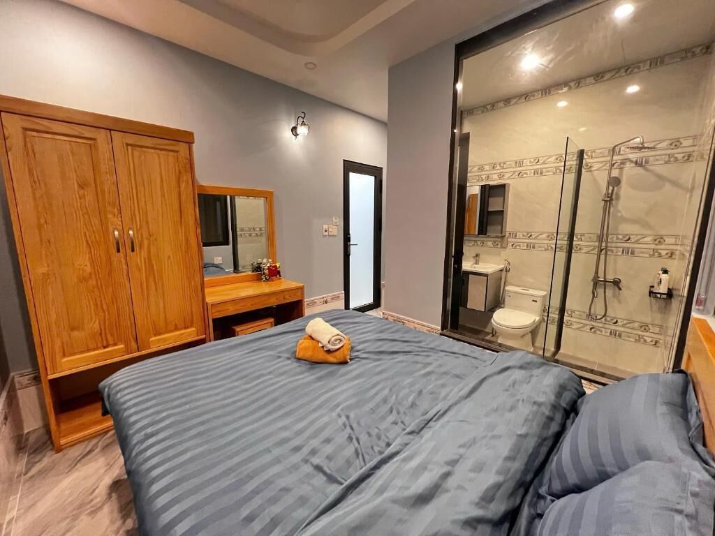 Basic House, Balcony, Mountain View | Desk, iron/ironing board, free WiFi, bed sheets