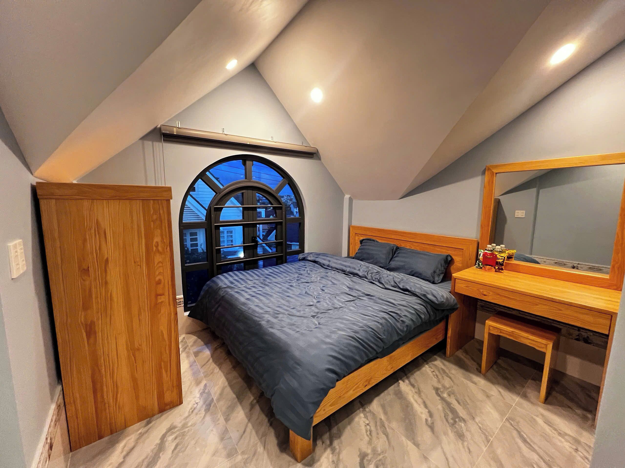 华丽双人房 | 办公桌、熨斗/熨衣板、免费 WiFi、床单