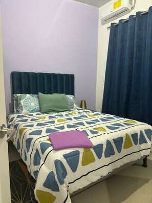 Room - Terrific 2-bedroom house with AC in charming Nueva San Miguel (San Miguel)