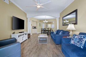 Living area - Oceanfront Condo with 2 Pools (Gulfport)