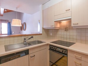 Fridge, microwave, oven, dishwasher - Chesa Auricula by Interhome (Fex / Fextal (Sils im Engadin)