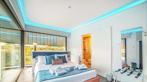 Unclassified image, 5 of 45, button - 4br Luxury Appt - Pool, Garden & Parking, Scorrano, Italy (Scorrano)