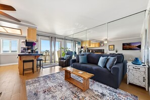 Smart TV - Harborfront Beach Retreat | Pool, Spa & Balcony (Oceanside)