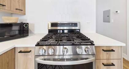 Peaceful Zen Flat | 2BR Oasis with Free Parking