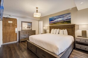 1 bedroom, WiFi - Shadow Ridge | Modern Retreat Steps from Slopes & Resort Amenities (Park City)