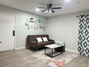 Smart TV, computer monitors