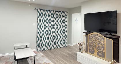 Cozy 1-bedroom condo with an office
