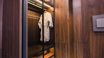 Suite Supérieure, 2 chambres, balcon | Draps en coton égyptien, literie de qualité supérieure