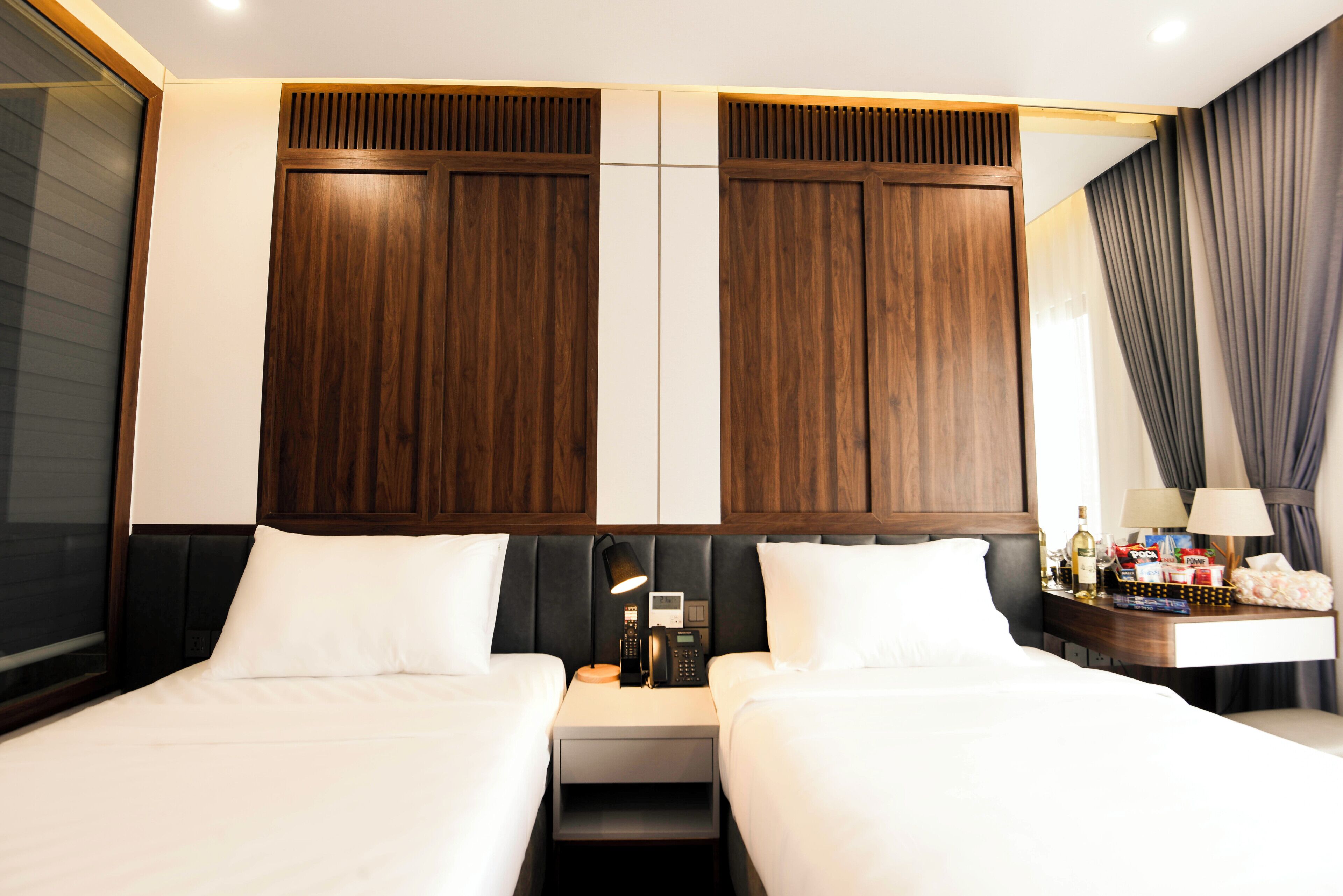 Estudio Deluxe, vistas a la ciudad | Sábanas de algodón egipcio y ropa de cama de alta calidad