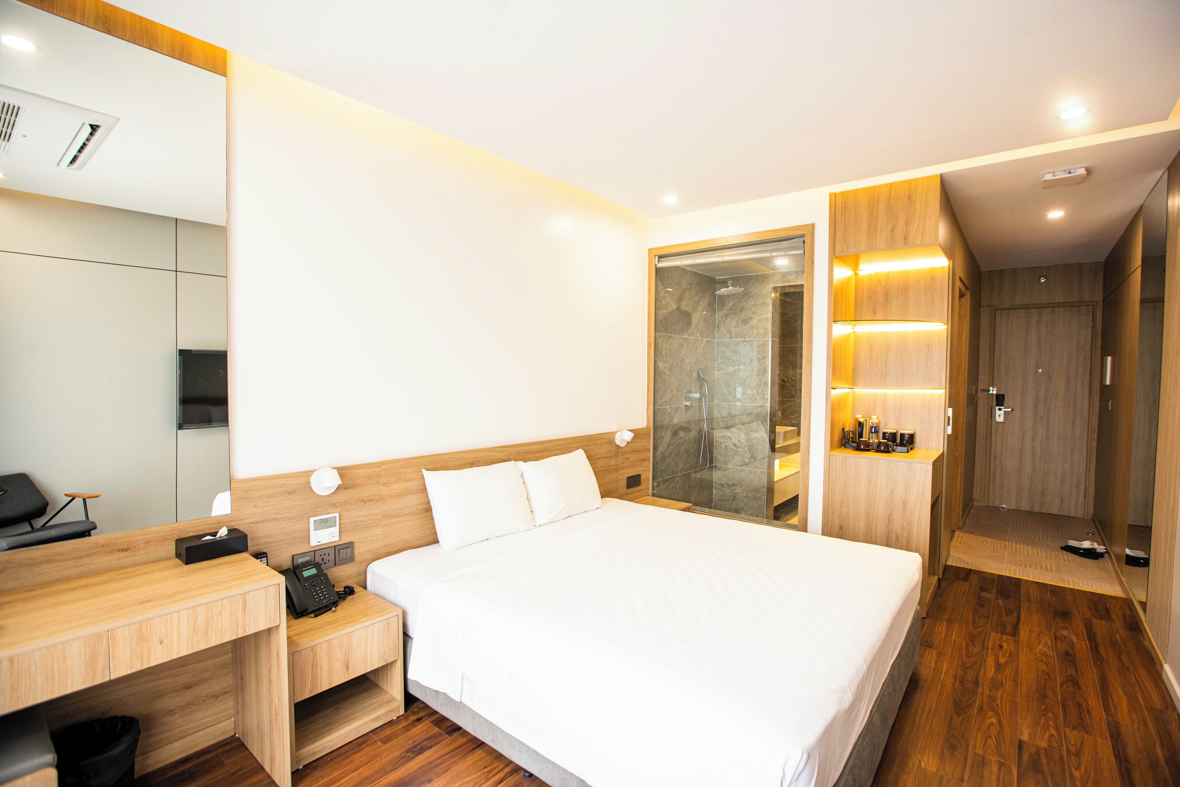 Luxury Studio, Balcony | Egyptian cotton sheets, premium bedding, down comforters, pillowtop beds