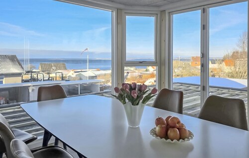Stunning home in Farsø with WiFi