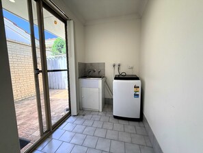 Interior - 4 Private 3BR Villa Near Yokine & Parking (Nollamara)