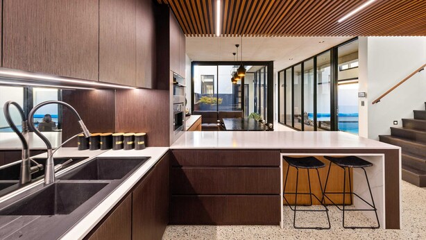 Coffee/tea maker, fridge, microwave, oven - 9 Architectural Luxe 4BR Skyhome Pool & Ocean View (North Coogee)