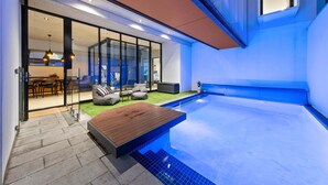 Pool - 9 Architectural Luxe 4BR Skyhome Pool & Ocean View (North Coogee)