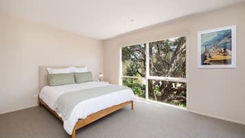 5 bedrooms, iron/ironing board, travel cot, free WiFi