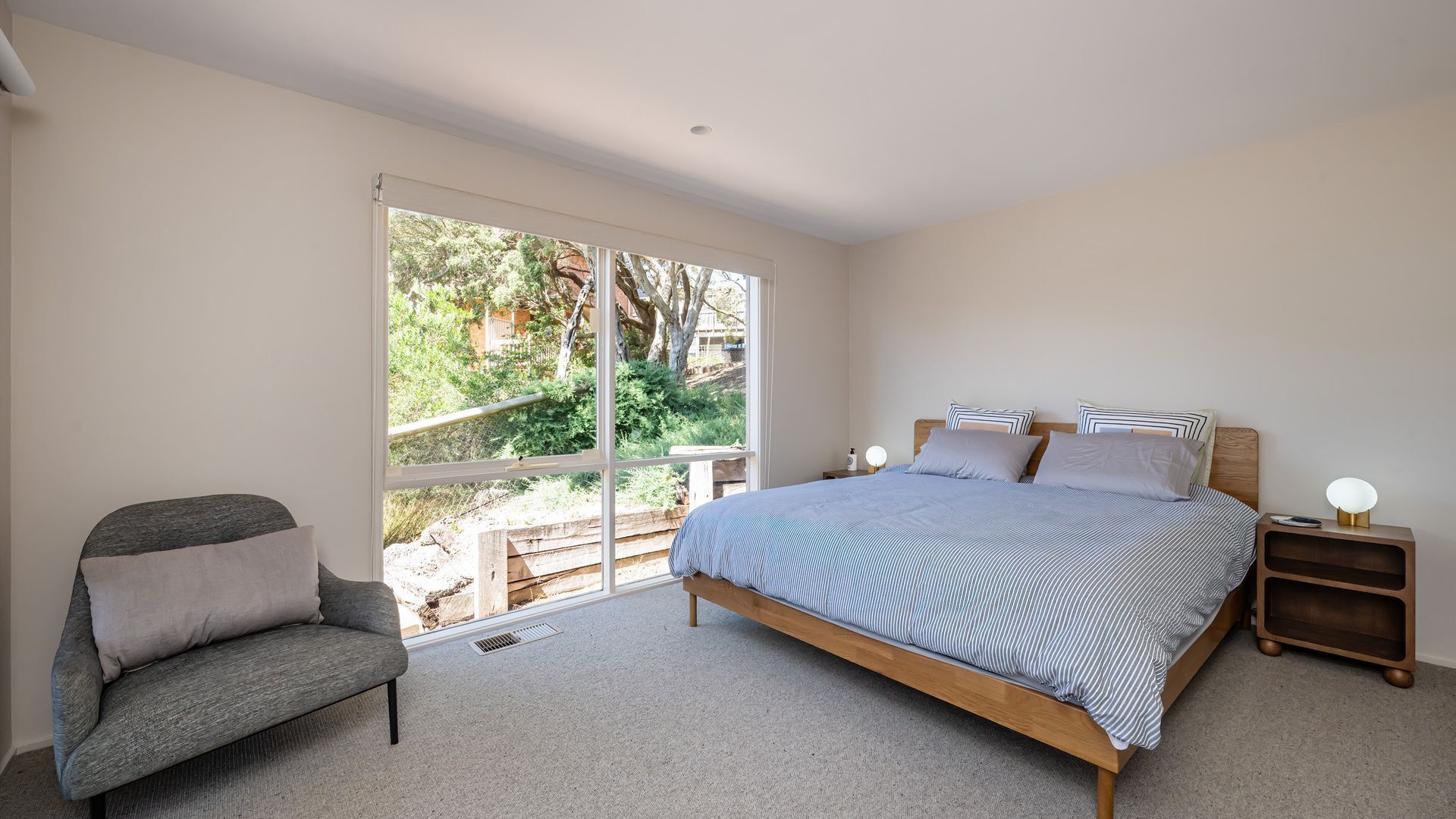 5 chambres, fer et planche à repasser, lit parapluie, Wi-Fi gratuit