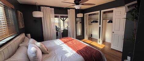 3 bedrooms, desk, free WiFi, bed sheets