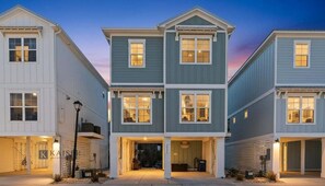 Exterior - Summer Salt home with large pool and outdoor entertainment, plus Mini Golf nearby (Orange Beach)