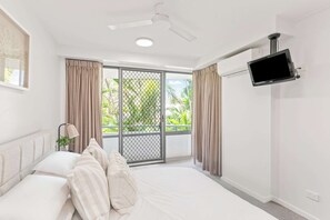 2 habitaciones, tabla de planchar con plancha, wifi y ropa de cama 