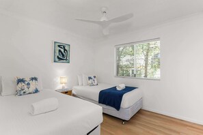 2 bedrooms, iron/ironing board, WiFi, bed sheets - Noosa Hill Getaway - Walk to Beach + Shared Pool (Noosa Region)