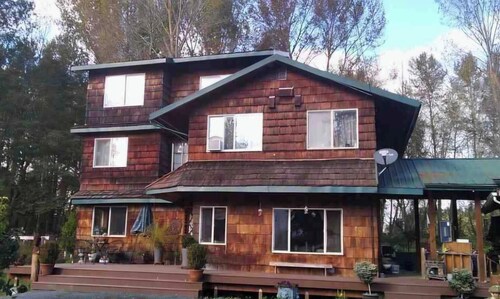 Peaceful 1-bedroom farmhouse in delightful Everson perfect for relaxing