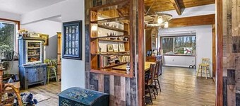 Peaceful 1-bedroom farmhouse in delightful Everson perfect for relaxing