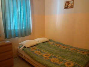 2 bedrooms