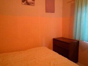 Unclassified image, 5 of 26, button - mit eingezäuntem Grundstück am Wasser by Interhome (Piotrków Kujawski)