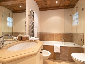 Bathroom - Chesa Cavril by Interhome (Maloja)