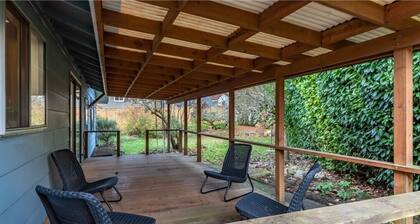 3-bedroom house in amazing Tacoma near JBLM