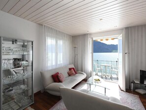 TV - Haus Stirnemann/ Wohnung H-3 by Interhome (Weggis)