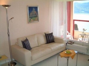 TV - Appartement Alpenblick / 02 by Interhome (Weggis)