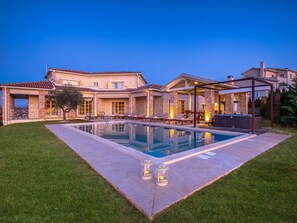 Pool - Villa "Star" mit Whirlpool by Interhome (Vižinada)
