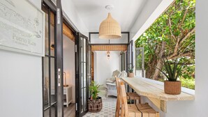 Villa Luxe, vue ville | Restauration extérieure
