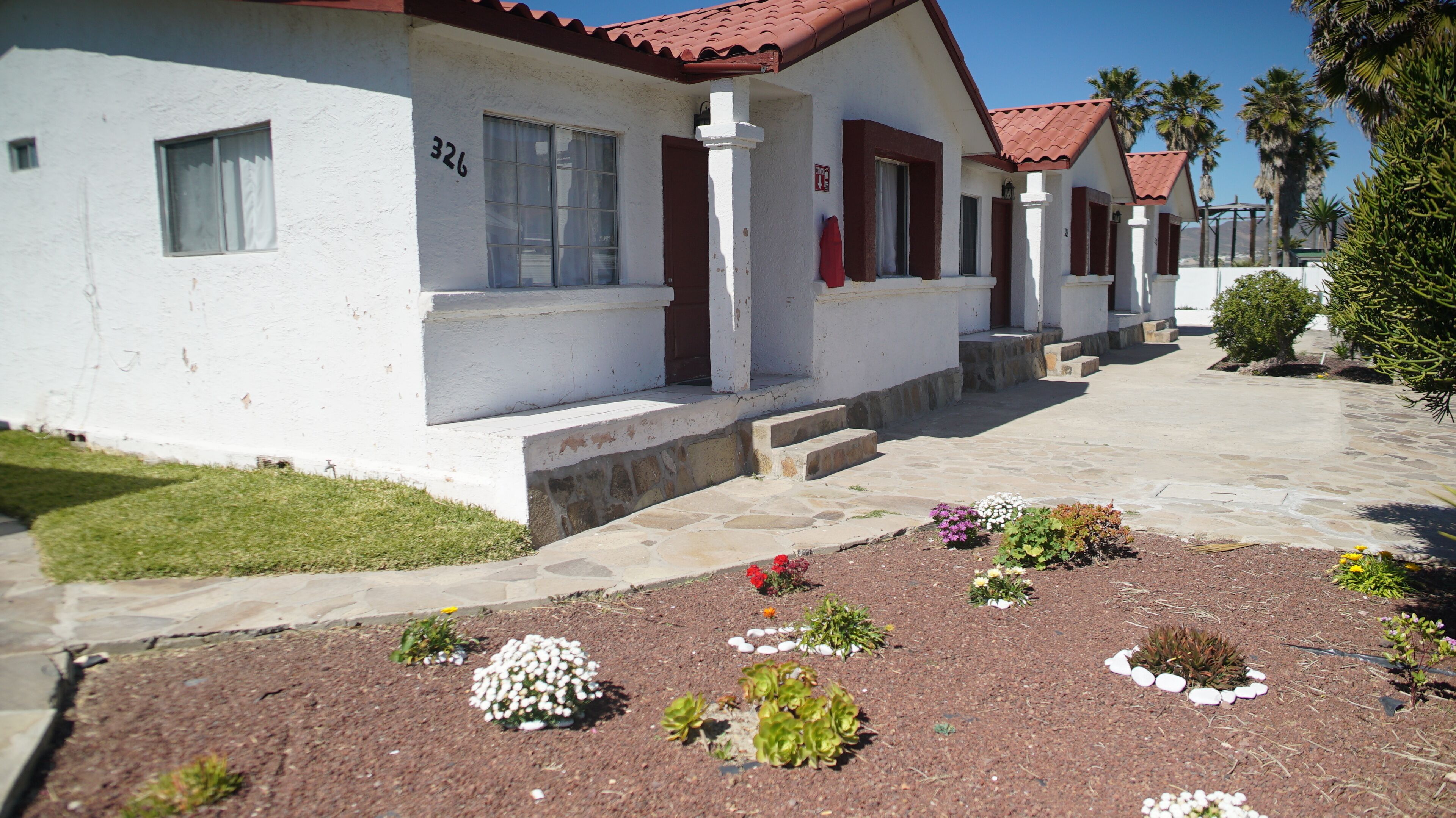 Vila tradicional, varanda, vista para a praia | Fachada