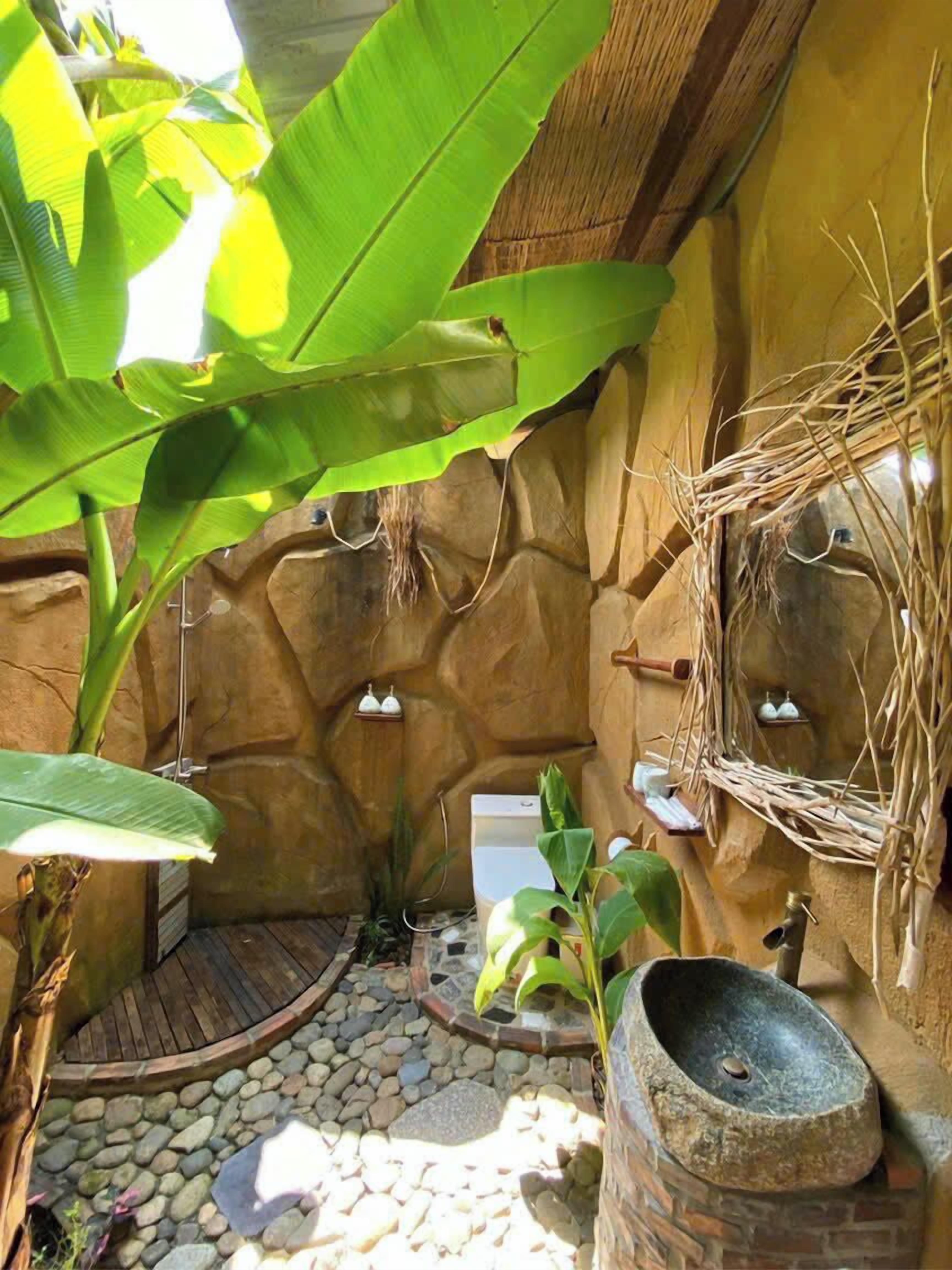 Cabezal de ducha tipo lluvia, artículos de tocador gratuitos