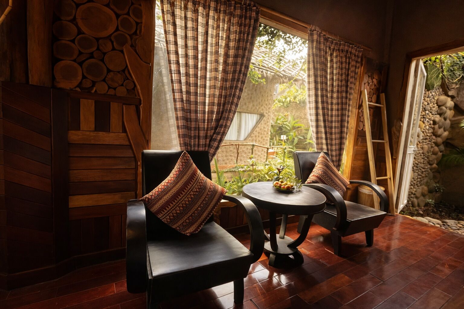 Deluxe Double Room | Living area