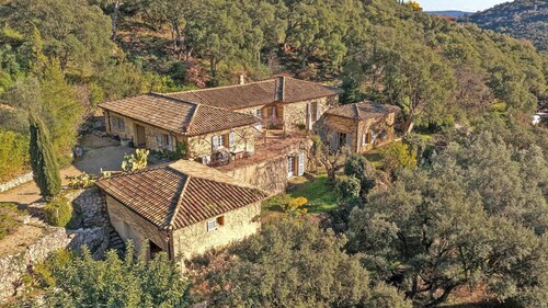 Villa 8 rooms 10/12 persons - Private swimming pool - Air conditioning - Wifi - Quiet environment -...