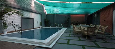 Piscine couverte